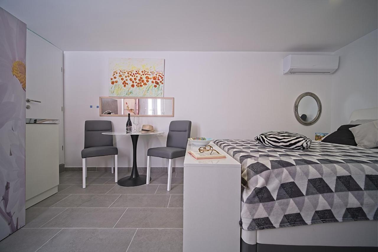 Apartments Lux Makarska Exterior foto